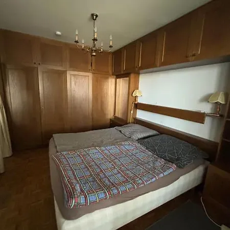 Apartment Ganze Mit Parkplatz In Guter Lage