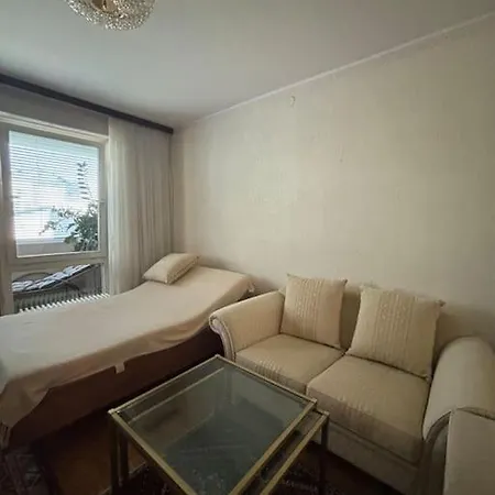 Apartment Ganze Mit Parkplatz In Guter Lage